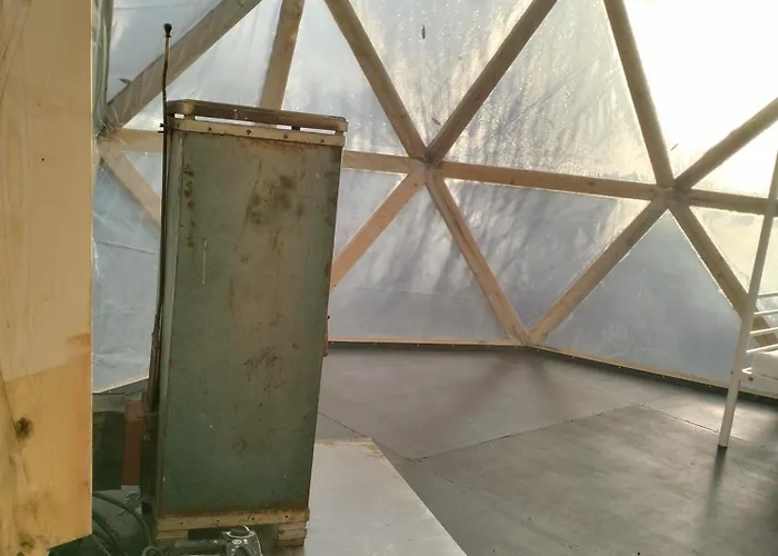 Campismo de Luxo Dome Backpackers Ounasvaara Rovaniemi